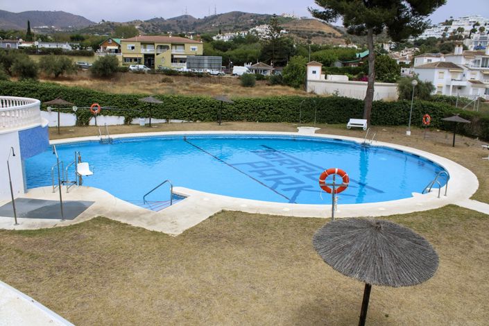 Image No.3-3 Bed Property for sale