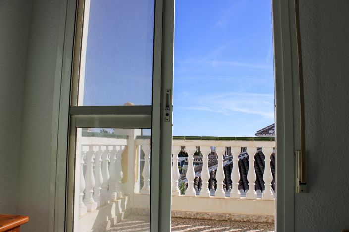 Image No.21-3 Bed Property for sale