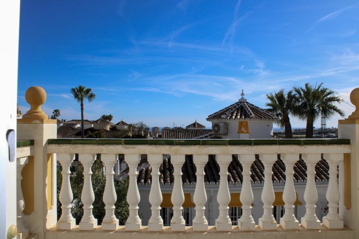 Image No.22-3 Bed Property for sale