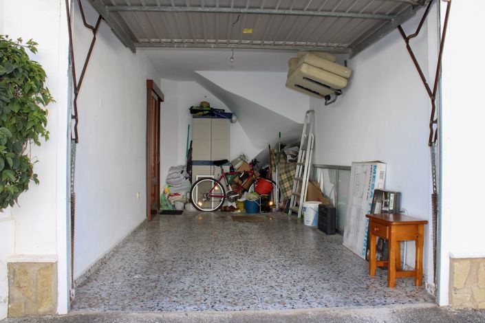 Image No.30-3 Bed Property for sale