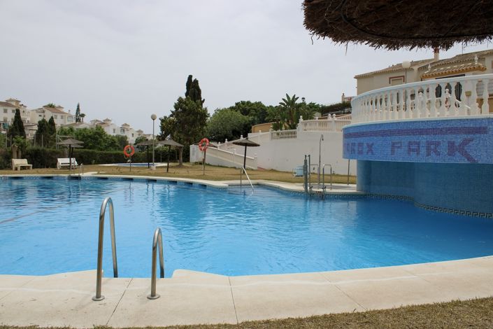 Image No.32-3 Bed Property for sale