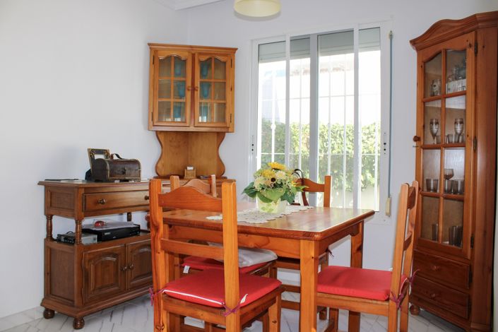 Image No.10-3 Bed Property for sale