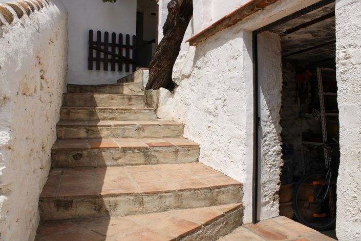 Image No.20-4 Bed Townhouse for sale