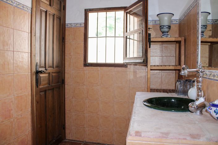 Image No.26-4 Bed Townhouse for sale