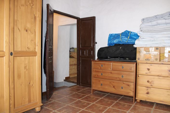 Image No.37-4 Bed Townhouse for sale