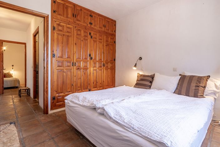 Image No.15-4 Bed Villa for sale