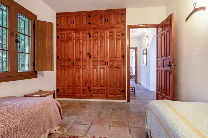 Image No.19-4 Bed Villa for sale