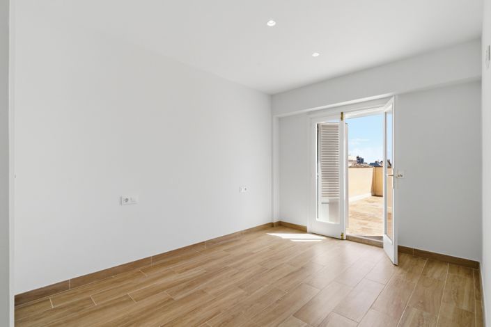 Image No.13-4 Bed Penthouse for sale