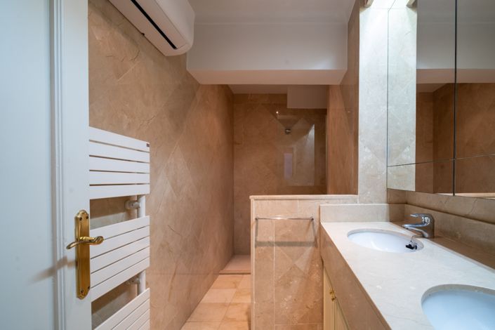 Image No.36-4 Bed Penthouse for sale