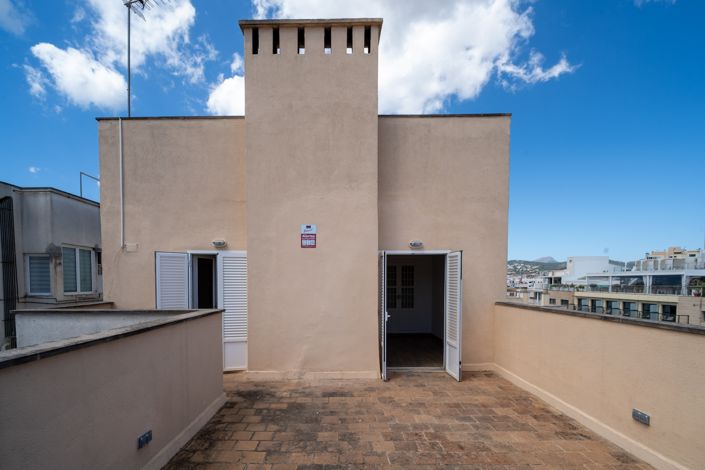 Image No.43-4 Bed Penthouse for sale
