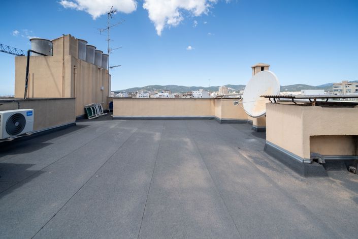 Image No.44-4 Bed Penthouse for sale