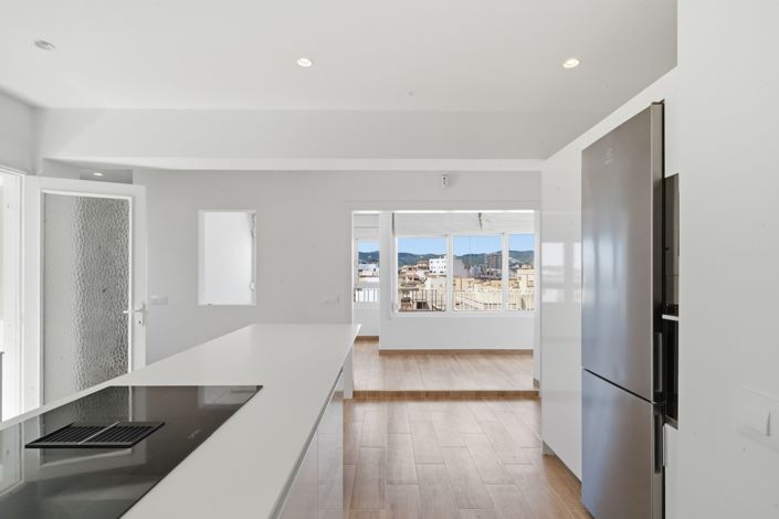 Image No.10-4 Bed Penthouse for sale
