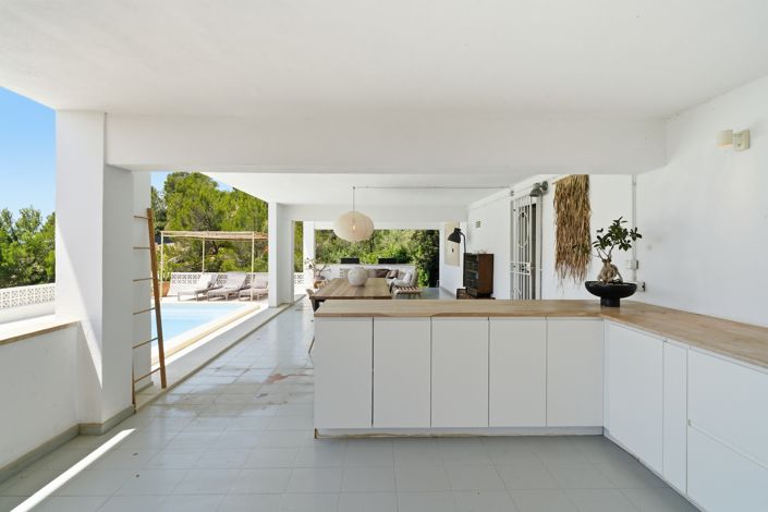 Image No.28-5 Bed Villa for sale