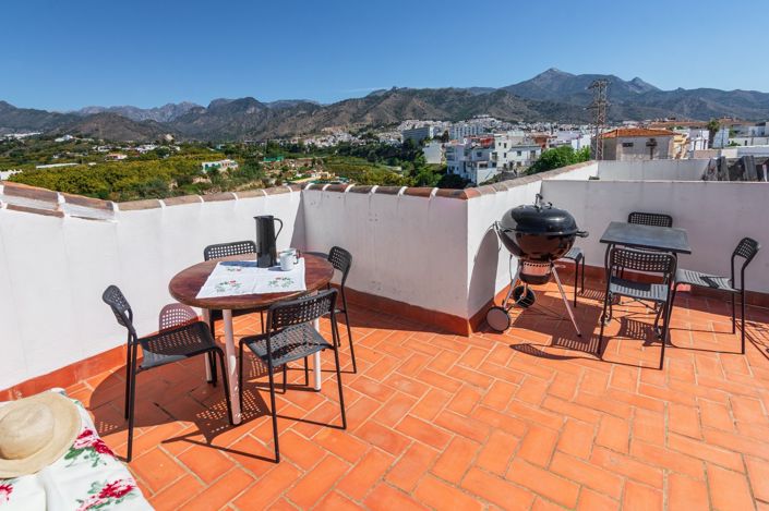 Image No.22-3 Bed Apartment for sale