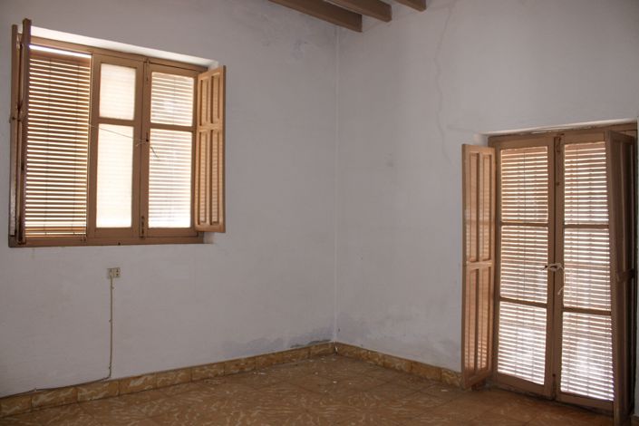 Image No.20-4 Bed Townhouse for sale