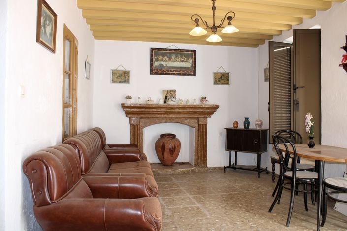 Image No.4-4 Bed Townhouse for sale