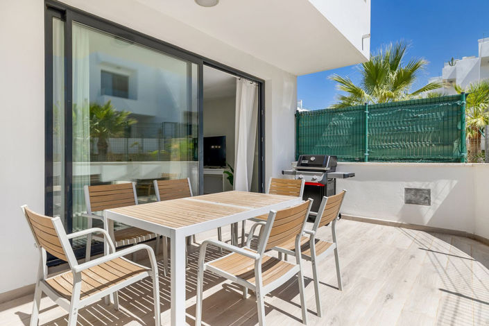 Image No.11-3 Bed Property for sale
