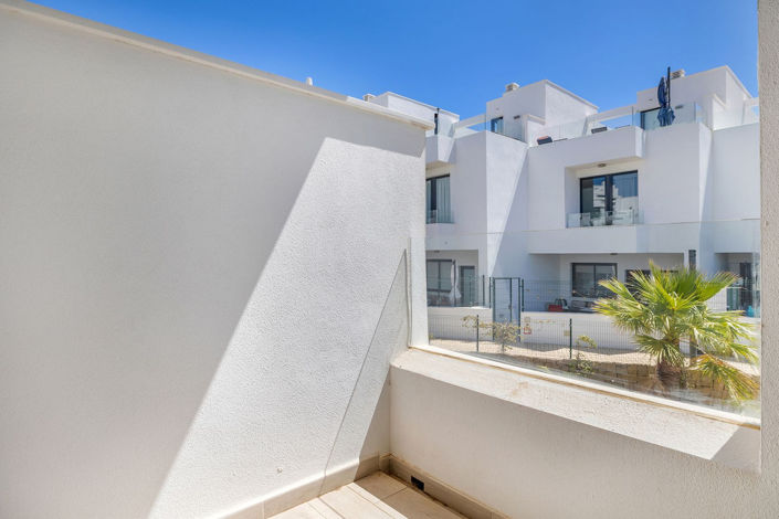 Image No.23-3 Bed Property for sale