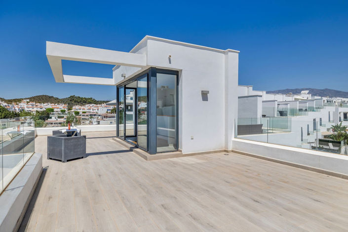 Image No.4-3 Bed Property for sale