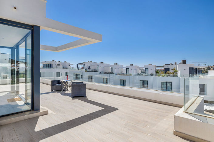Image No.5-3 Bed Property for sale