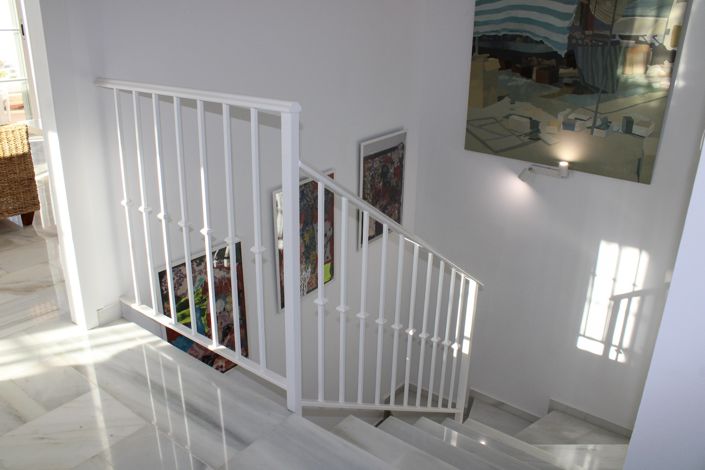 Image No.18-3 Bed Property for sale