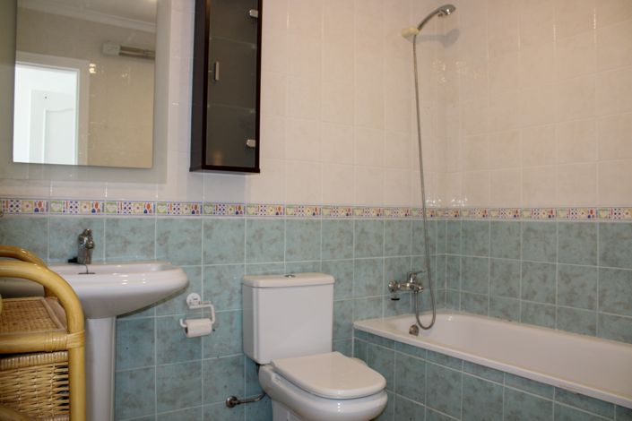 Image No.31-3 Bed Property for sale