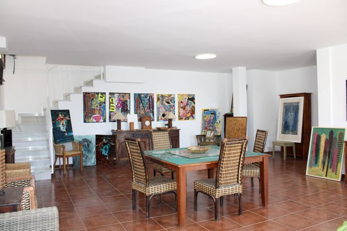 Image No.32-3 Bed Property for sale