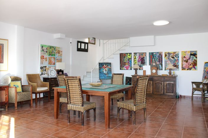 Image No.33-3 Bed Property for sale