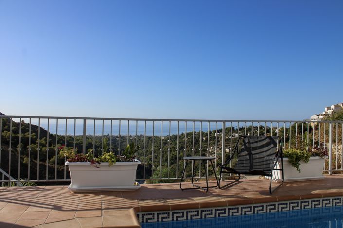 Image No.38-3 Bed Property for sale