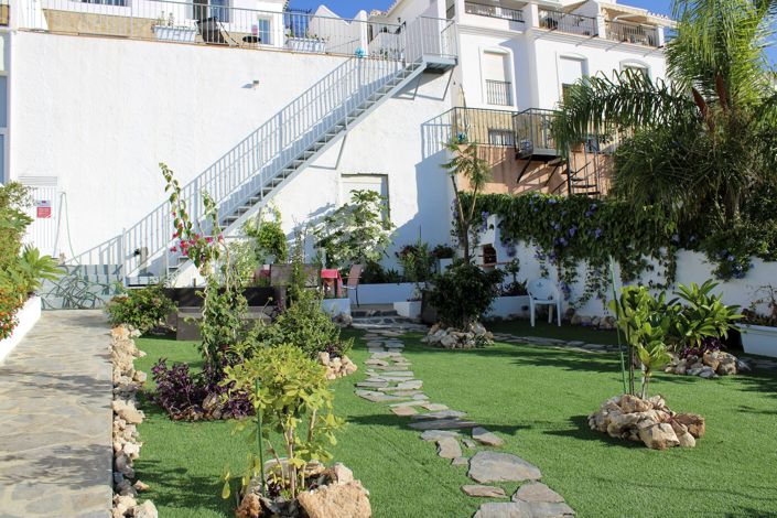 Image No.44-3 Bed Property for sale