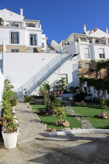 Image No.45-3 Bed Property for sale