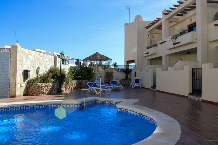 Image No.14-3 Bed Townhouse for sale