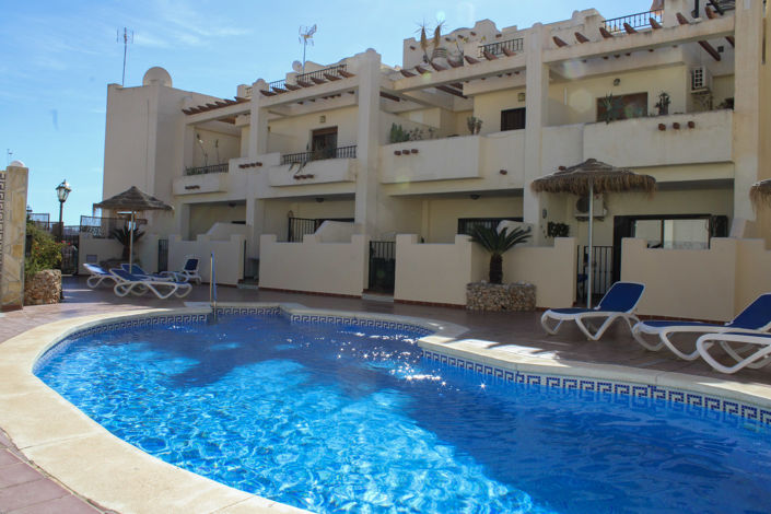 Image No.15-3 Bed Townhouse for sale