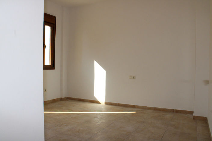 Image No.26-3 Bed Townhouse for sale