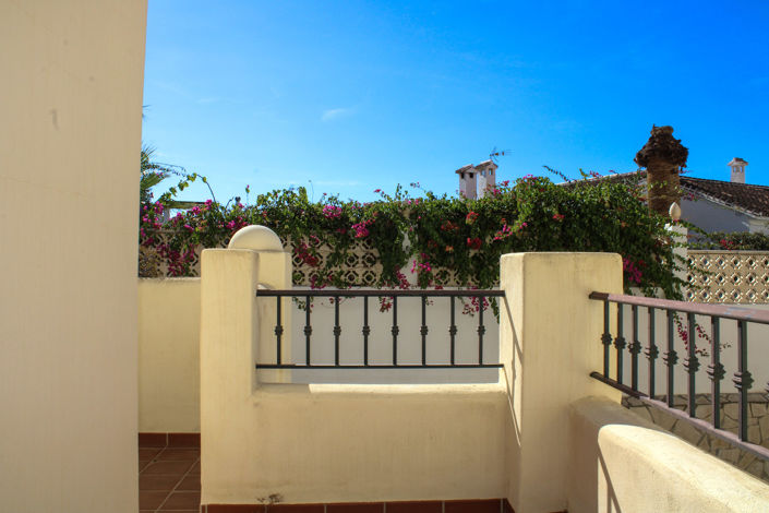 Image No.28-3 Bed Townhouse for sale