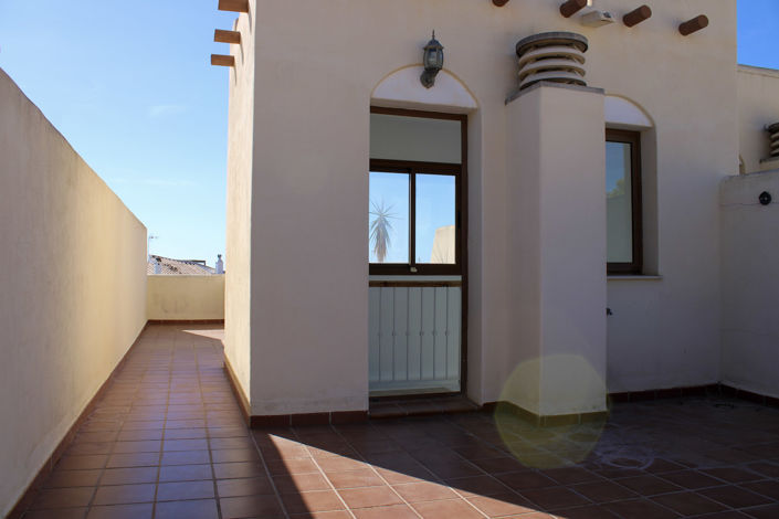 Image No.33-3 Bed Townhouse for sale