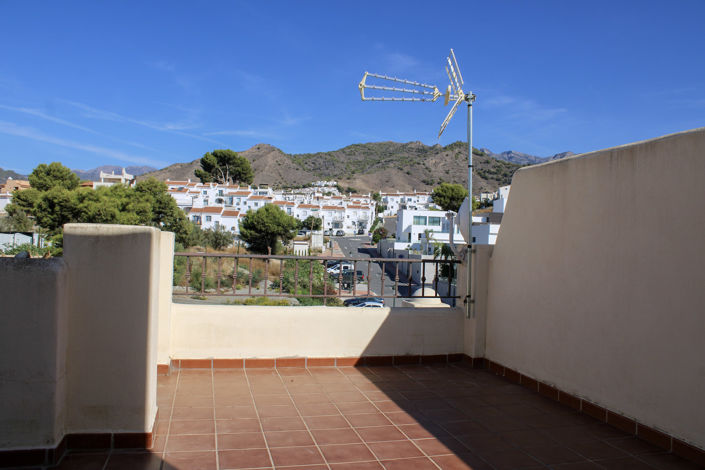 Image No.37-3 Bed Townhouse for sale