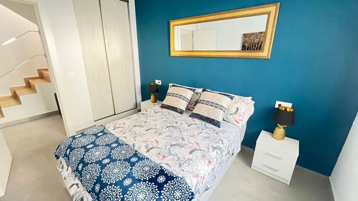 Image No.13-3 Bed Townhouse for sale