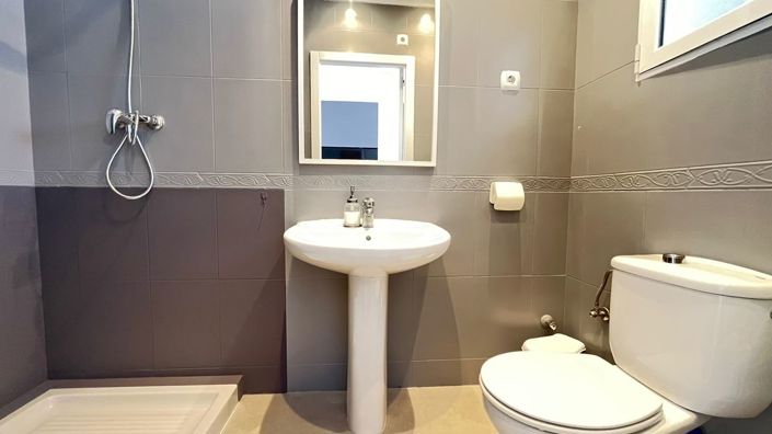 Image No.6-3 Bed Townhouse for sale