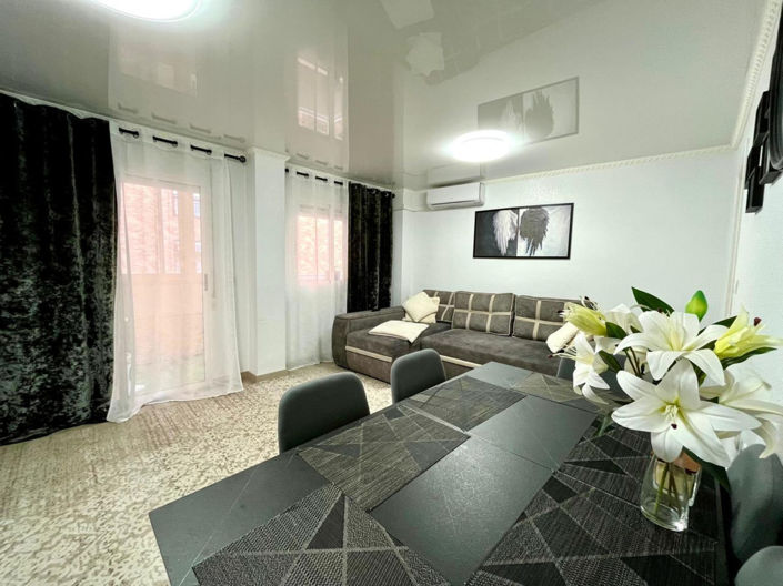 Image No.1-4 Bed Apartment for sale