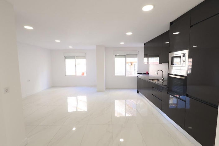 Image No.6-3 Bed Apartment for sale