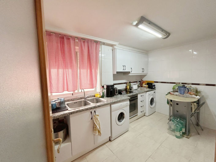 Image No.8-2 Bed Apartment for sale