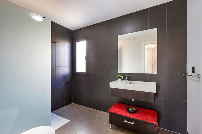 Image No.19-2 Bed Apartment for sale