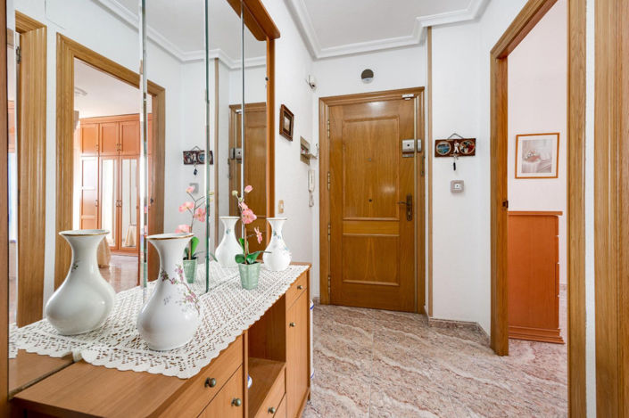 Image No.29-4 Bed Apartment for sale