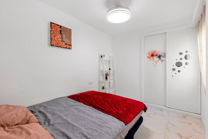 Image No.8-3 Bed Apartment for sale