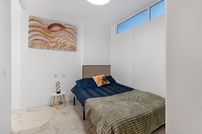 Image No.14-3 Bed Apartment for sale