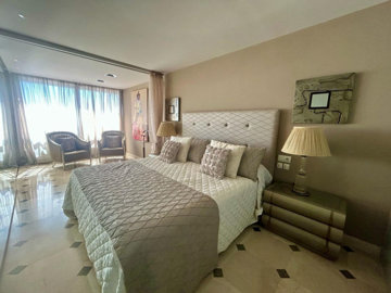 9a243dad173bd96bee5dxlarge