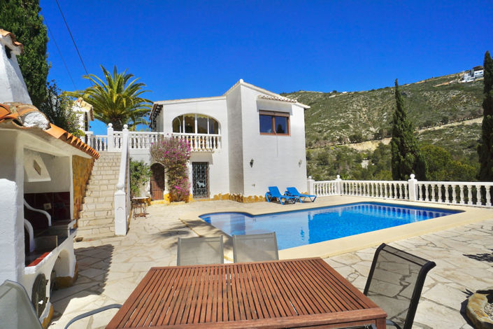 Image No.1-4 Bed Villa for sale