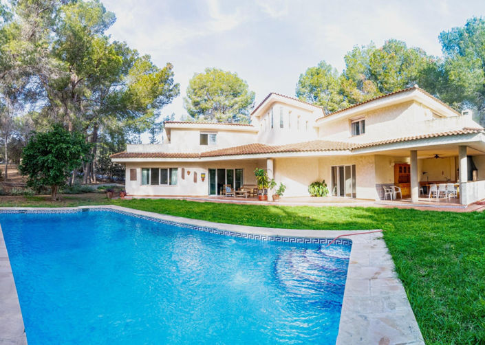 Image No.1-5 Bed Villa for sale