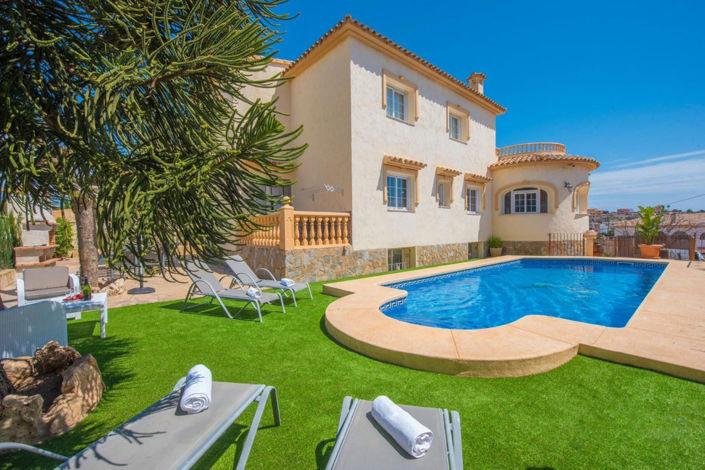 Image No.1-5 Bed Villa for sale